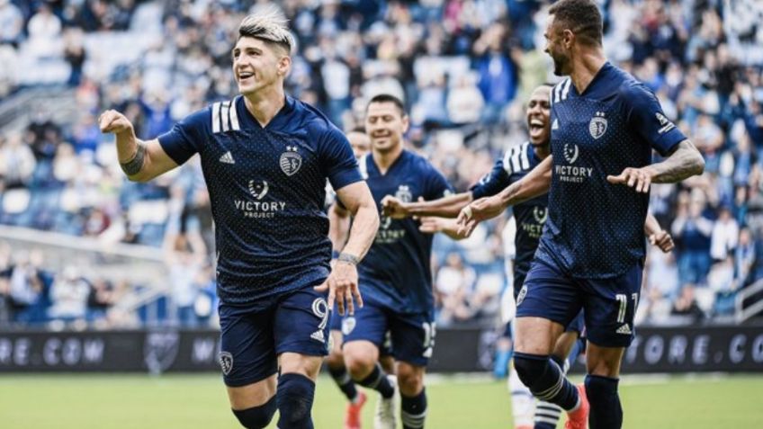 Alan Pulido también está encendido: consigue doblete con Kansas City (VIDEO)