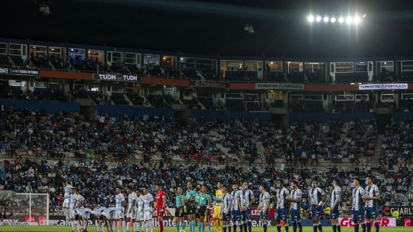 Pachuca ofrece disculpas por sobrecupo y recibe MULTA  de la Secretaría de Salud