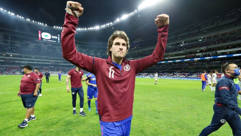 Cruz Azul: Así fue la alocada celebración de la familia de Santiago Giménez (VIDEO)