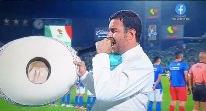 Santos vs Cruz Azul: Pablo Montero olvida Himno Nacional en la final (VIDEO)