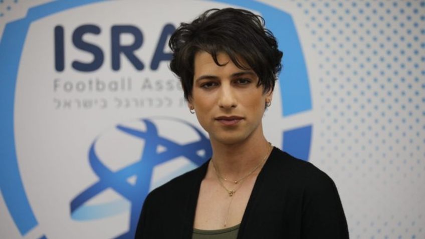 Sapir Berman, la primera árbitra transgénero que pitó en el futbol de Europa