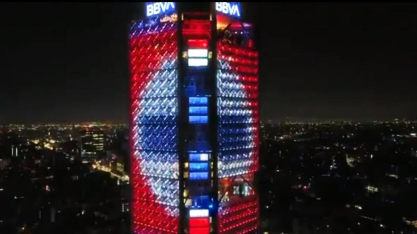Cruz Azul: Torre BBVA se une a celebración de La Máquina (VIDEO)