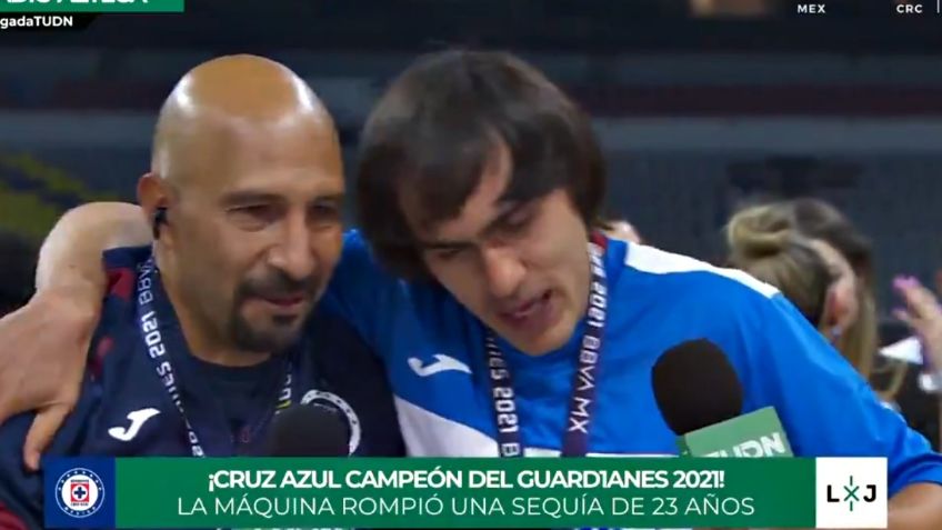 Conejo Pérez regaña al Shaggy Martínez por trollearlo en los festejos (VIDEO)