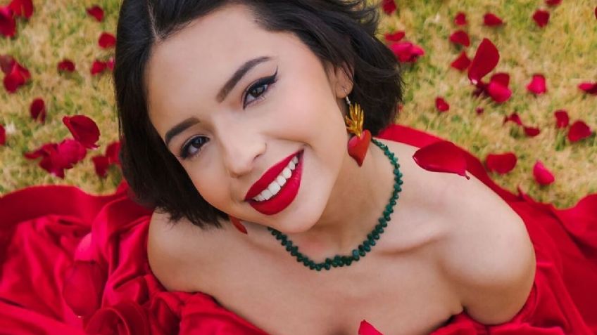 Ángela Aguilar divide opiniones por tonada del Himno Nacional en pelea de Canelo