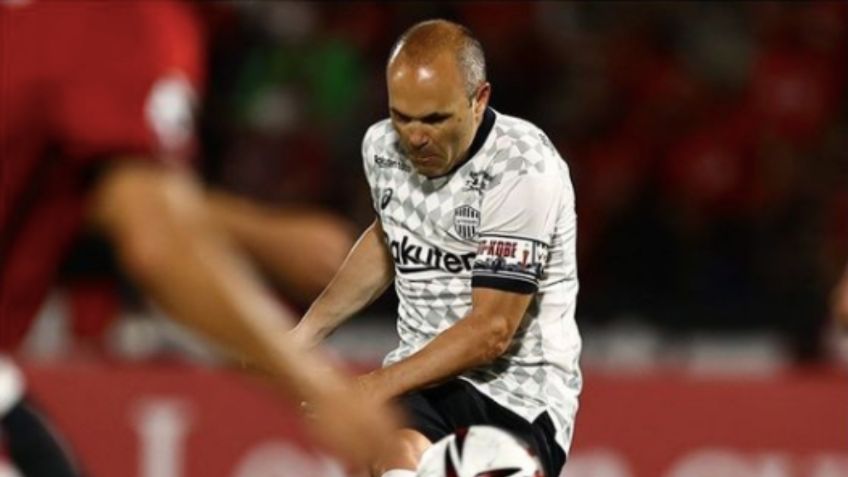 Andrés Iniesta marca su primer gol de tiro libre, tras 19 años en el futbol (VIDEO)