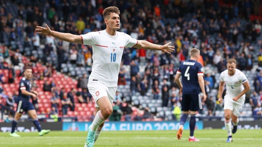 ¡DE OTRO MUNDO! Schick marca el gol de la Eurocopa 2020 de media cancha (VIDEO)