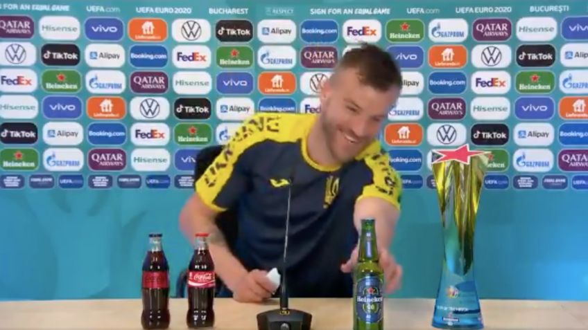 Yarmolenko se ríe de Cristiano Ronaldo y pide que Coca-Cola lo patrocine (VIDEO)