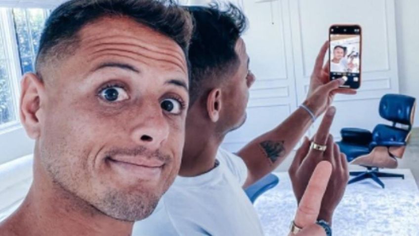 Chicharito se burla de sí mismo con diferentes memes en Instagram