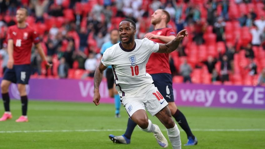 Sterling apaga a República Checa y lleva a Inglaterra a la siguiente fase