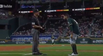 MLB: Mexicano Sergio Romo se baja el pantalón por revisión del umpire (VIDEO)