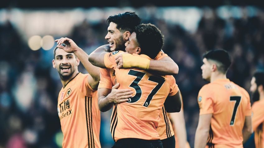 Raúl Jiménez recibe mensaje de David Luiz tras su reaparición en la Premier League