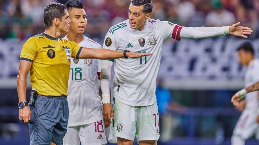 Grito homofóbico de México fue culpa del arbitraje, según Funes Mori