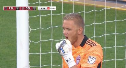 ¡El oso del mes! William Yarbrough comete insólito autogol en la MLS (VIDEO)