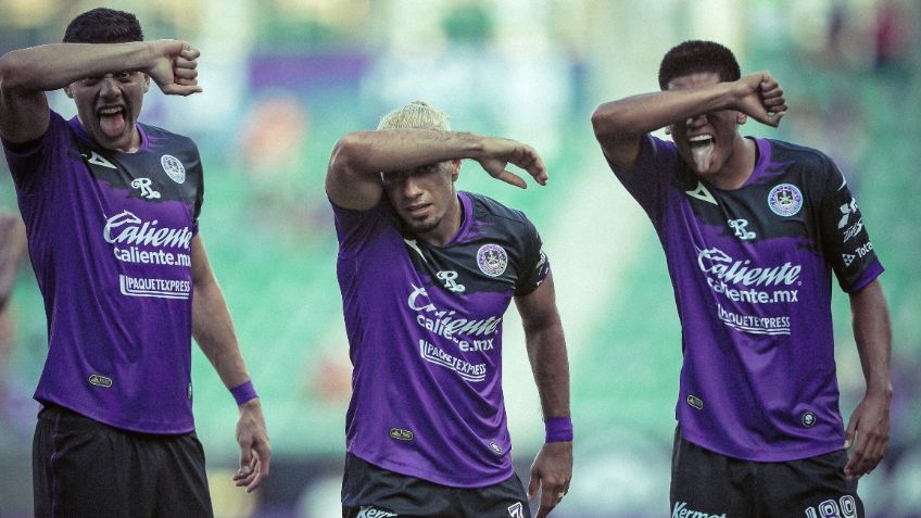 Mazatlán hila su segunda victoria, ahora sobre Pachuca, en noche de errores defensivos