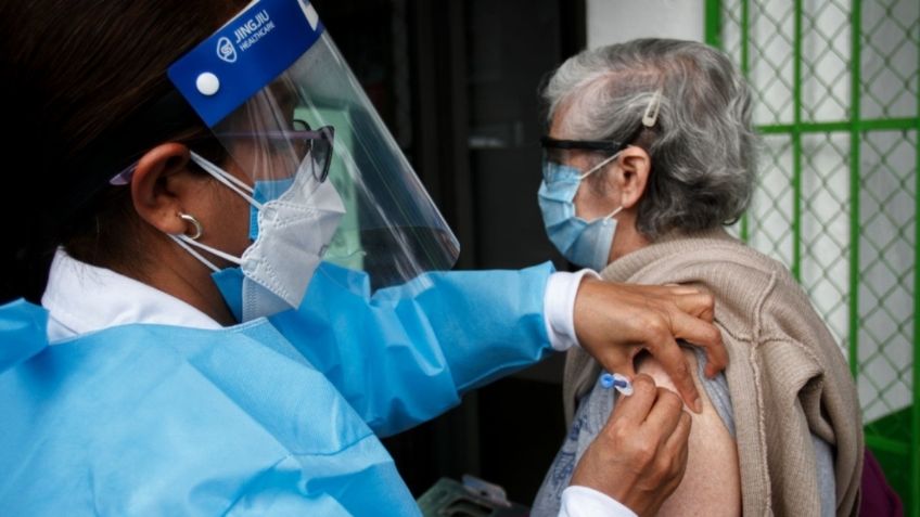 Vacunación personas 30 a 39 años CDMX: Calendario, sedes y qué vacuna toca