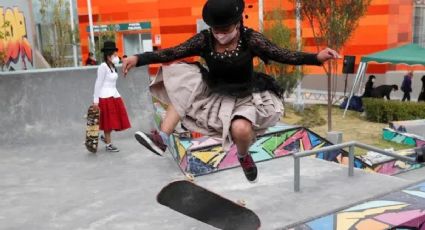 Cholitas de Bolivia se suben a la patineta con el furor del skate (VIDEO)