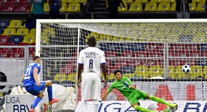 Cruz Azul y Monterrey sacan chispas en un empate con emociones de último minuto