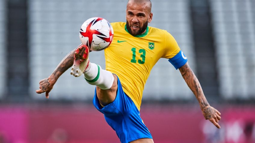 "Viva México cab...", el grito de Dani Alves tras eliminar al Tri (VIDEO)