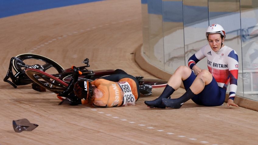 Ciclista sufre impresionante choque en el Velódromo de Tokio 2020 (VIDEO)