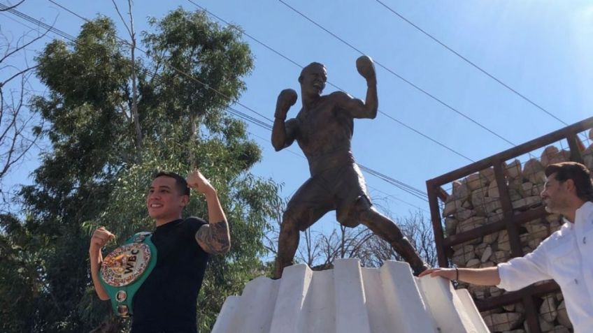 Canelo Team: Inmortalizan a Óscar Valdez con estatua de bronce en Sonora (VIDEO)