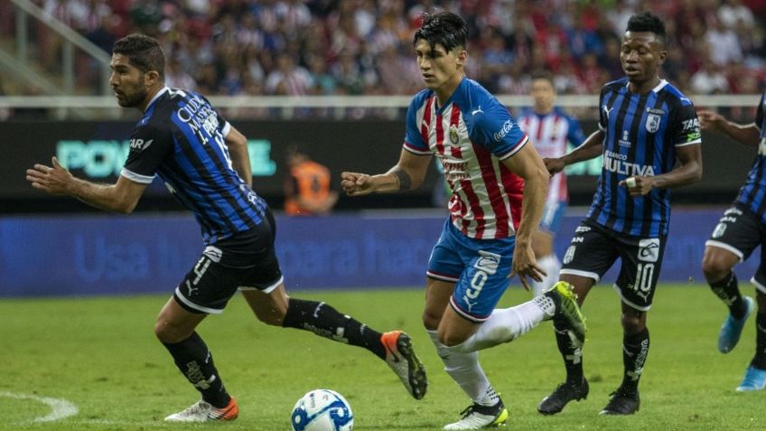 Ex de Chivas casi se va a los GOLPES en el estadio del México vs Argentina (VIDEO)