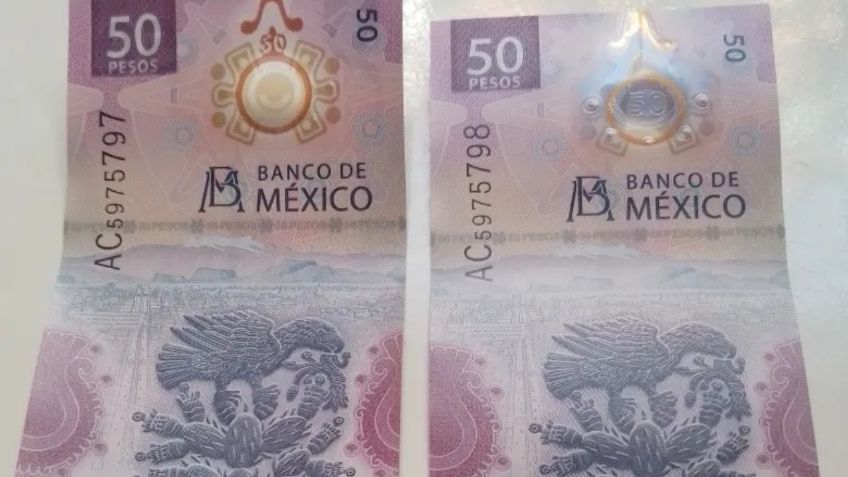 Estos son los dos billetes de 50 pesos por los que juntos entregan 470 mil pesos