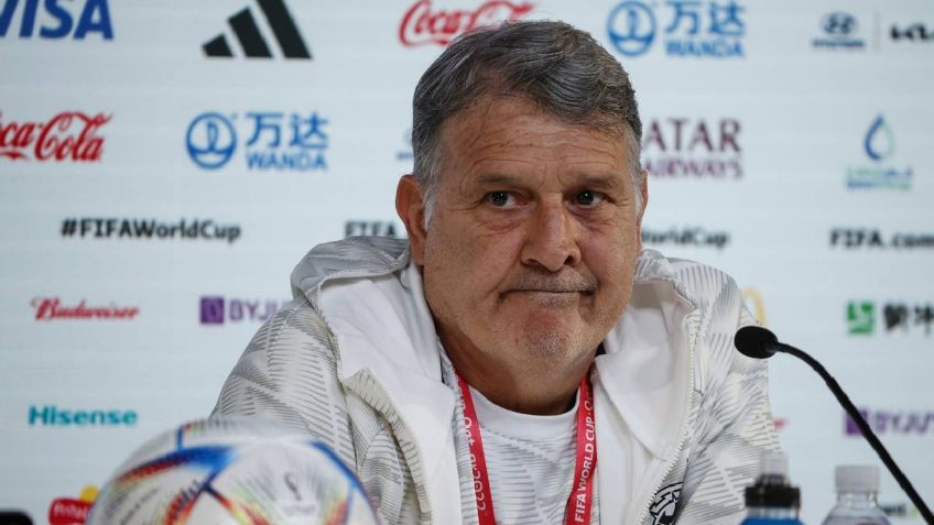 Selección Mexicana: cuerpo técnico del Tata encara a aficionado en el aeropuerto (VIDEO)