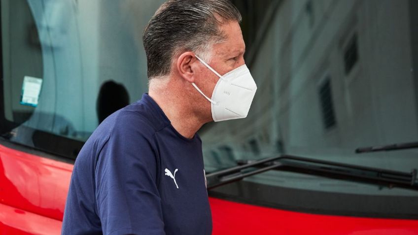 La Volpe se avergüenza del palomazo de Ricardo Peláez con Paty Cantú (VIDEO)