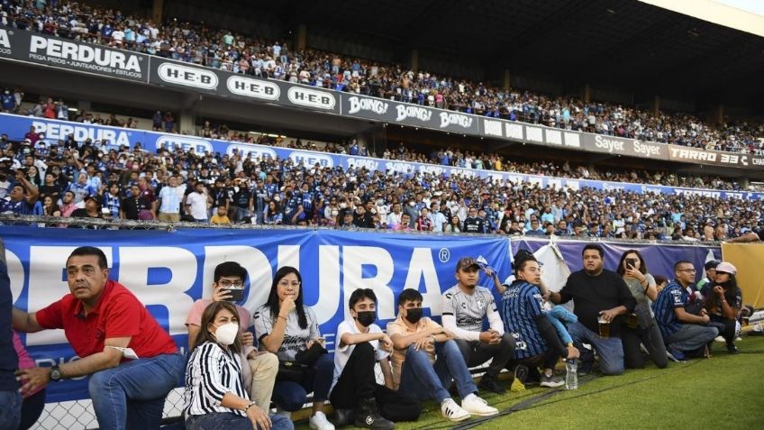 El castigo a las barras de Querétaro y Atlas tras la campal en la Corregidora