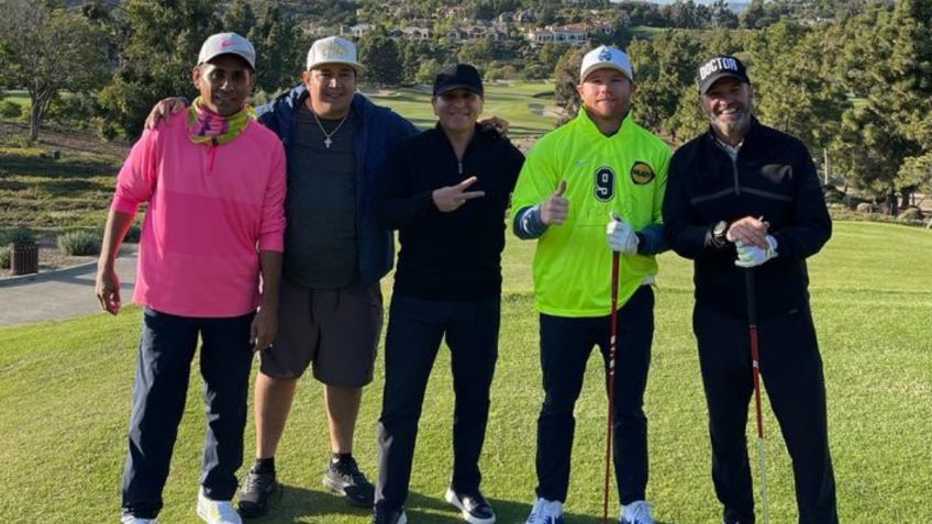 ¡Qué llevado! Jorge Campos alburea al Canelo Álvarez en su visita al entrenamiento (VIDEO)
