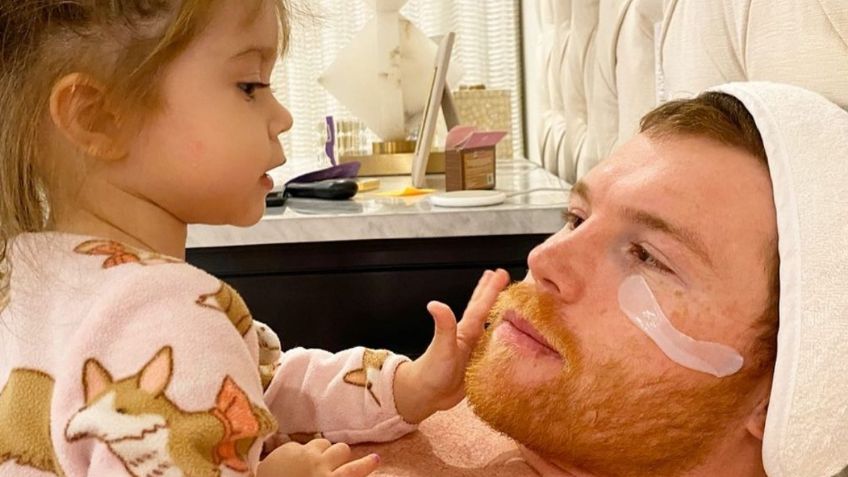 Hija del Canelo Álvarez escribe su nombre por primera vez y le canta en inglés