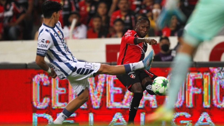 ¿Ayuda al Atlas? La roja que el árbitro le perdonó a Aníbal Chalá en la final vs Pachuca | FOTO
