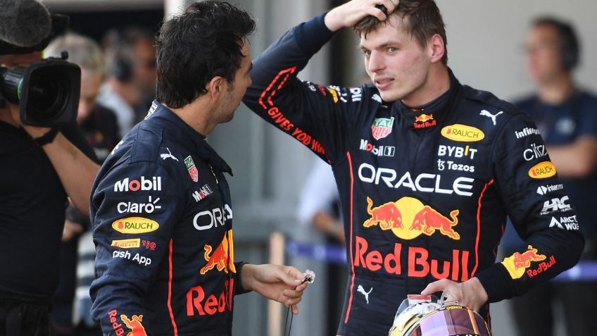 ¿Molesto por Verstappen? La apagada plática de Checo Pérez con su equipo pese al podio