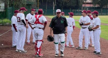 AMLO acusa "cachirules" en su juego de béisbol contra el IMSS