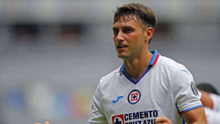 Santiago Giménez: ¿Quién es su competencia en el Feyenoord?