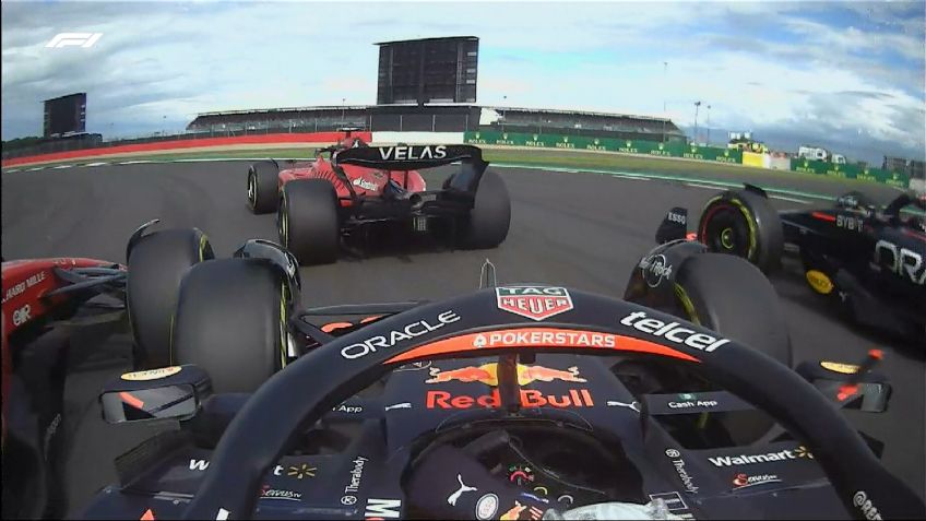 Checo Pérez: Contacto con Leclerc obliga al mexicano a ir a pits para cambiar alerón delantero