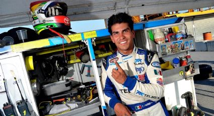 Él es el hermano de Checo Pérez que fue piloto y compitió en la NASCAR