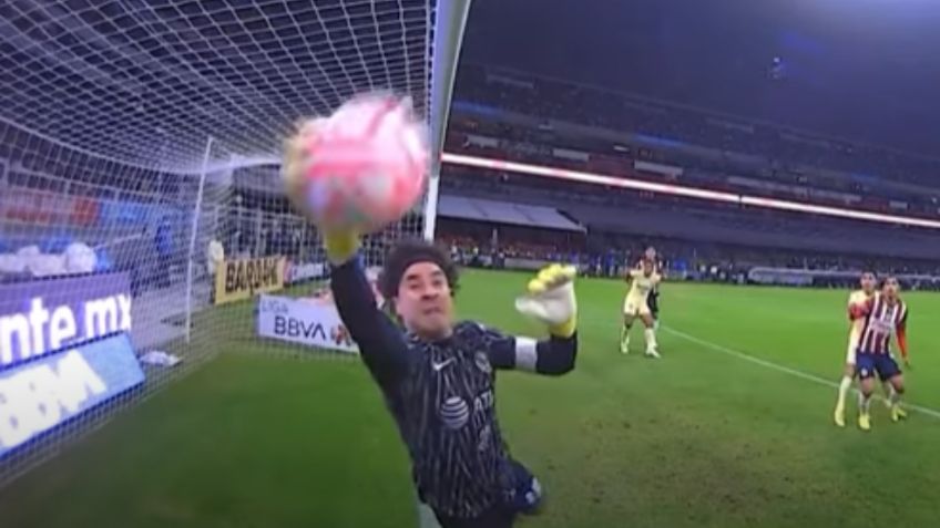 América vs Chivas: ¿Gol o no? Entre  el VAR y Ochoa frustran al Guadalajara (VIDEO)
