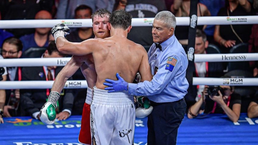 Golovkin olvida el abrazo y lanza golpe a Canelo Álvarez tras la trilogía