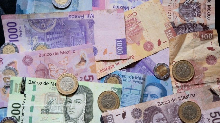 Monedas y billetes que debes guardar porque las venderías en miles de pesos
