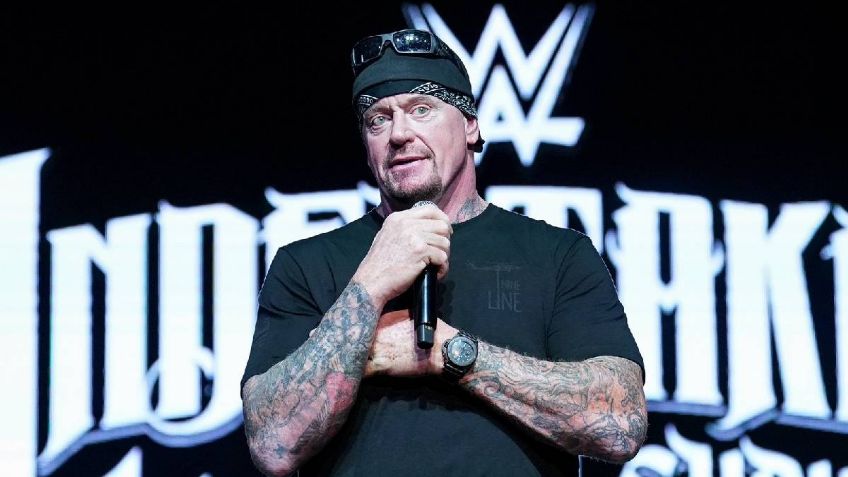 VIDEO: Así fue la espectacular llegada de The Undertaker en RAWXXX; ¿sale del retiro?