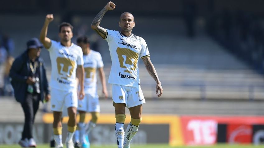 Pumas le adelantó el PAGO SEMESTRAL a Dani Alves; ¿cuánto DINERO le “quitó” al club?