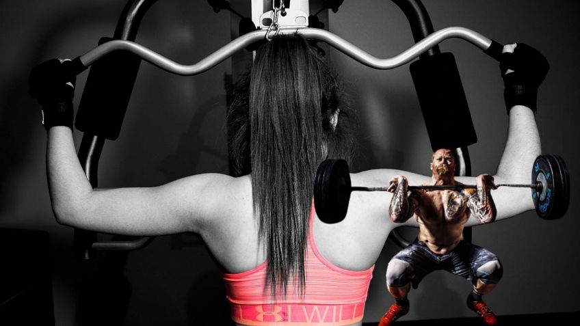 Peso libre o máquinas; ¿qué opción es mejor para ganar masa muscular?