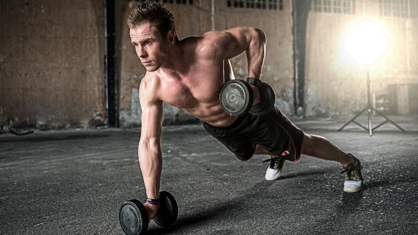 ¿Quieres una espalda de acero? Sigue esta rutina de 6 ejercicios y espera resultados pronto