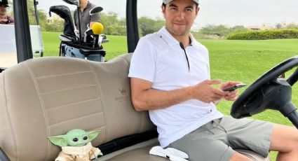 VIDEO | Checo Pérez impacta con su habilidad para el golf junto a Baby Yoda