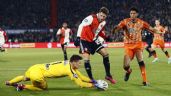 ¡Nada lo detiene! Santi Giménez vuelve de lesión y anota GOLAZO al Volendam (VIDEO)