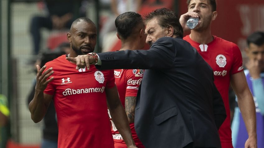 La Volpe lo corrió del Toluca por no obedecerlo y hoy que es DT se olvida del bigotón