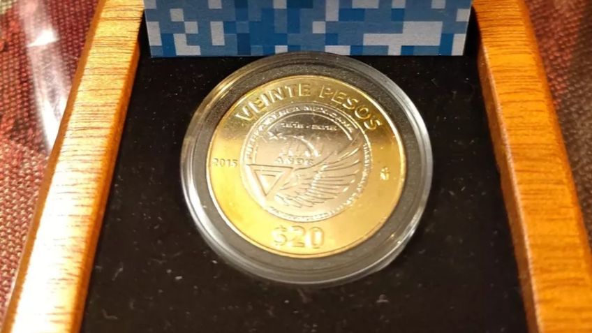 Piden 100,000 pesos por esta moneda conmemorativa de la Fuerza Aérea Mexicana; ¿cómo reconocerla?