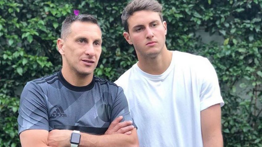 Mexicanos en Europa | 5 razones por las que Santiago Giménez ya es mejor que el Chaco