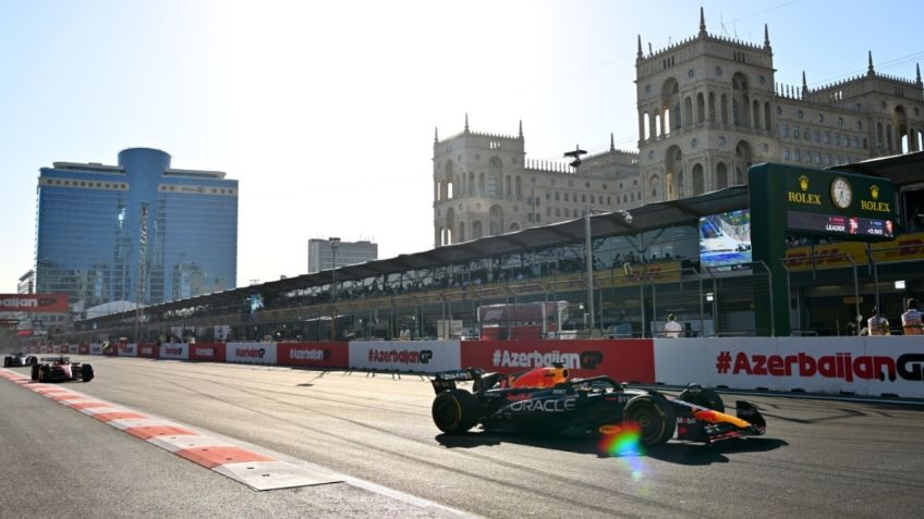 GP de Azerbayán: Checo Pérez gana la Sprint Race y condena a Leclerc y Verstappen a los MEMES